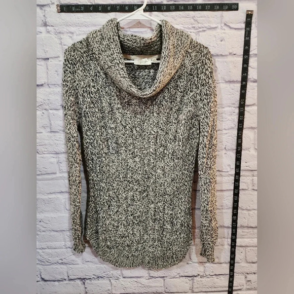 RD Style black and white heathered cowl neck sweater Size Medium - Picture 1 of 7